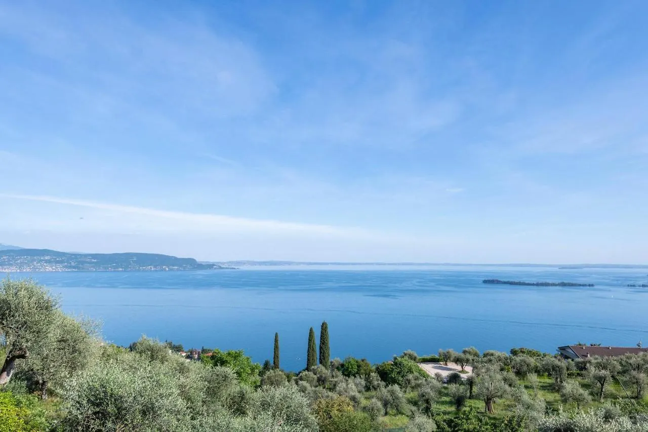 Villaro Lake View Gardone Riviera 0*,  Itálie